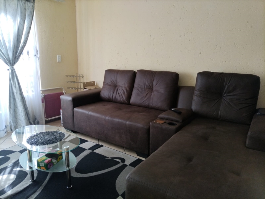 1 Bedroom Property for Sale in Waterval East North West